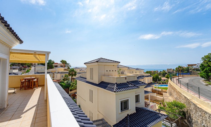 Videresalg - Frittliggende Villa - El Campello - Urb Els Banyets