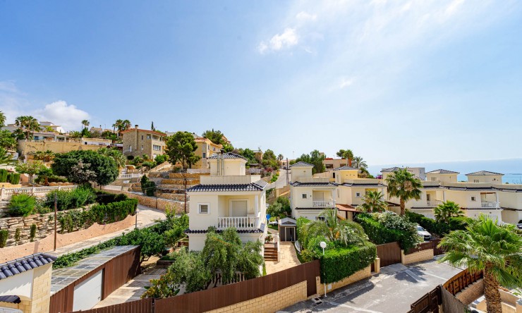 Videresalg - Frittliggende Villa - El Campello - Urb Els Banyets