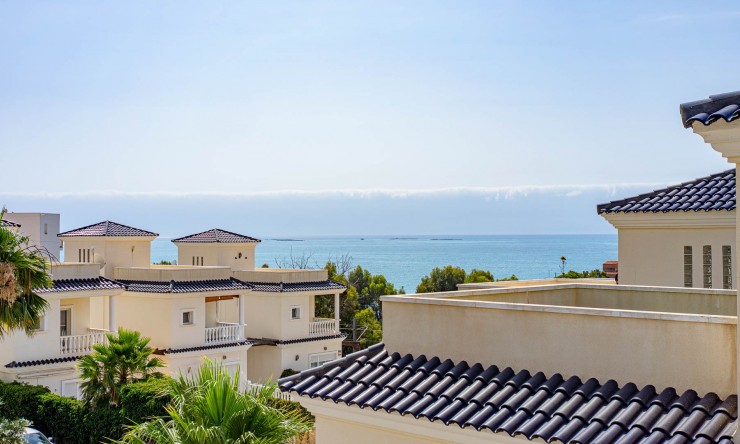 Videresalg - Frittliggende Villa - El Campello - Urb Els Banyets
