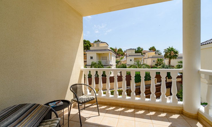 Videresalg - Frittliggende Villa - El Campello - Urb Els Banyets