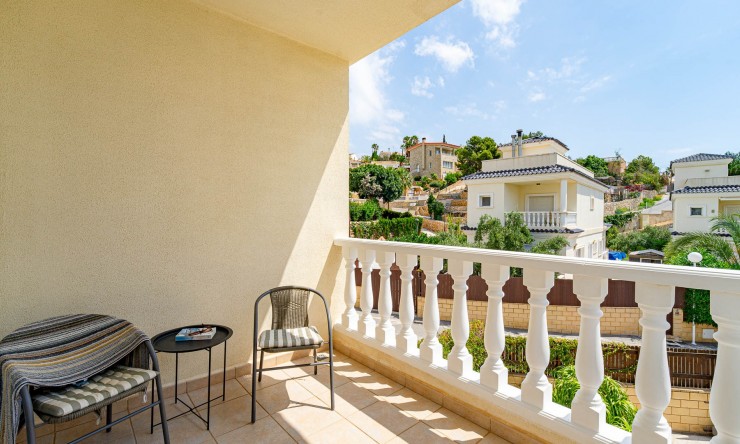 Videresalg - Frittliggende Villa - El Campello - Urb Els Banyets