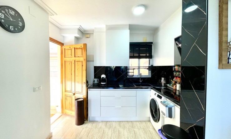 Re-Sale - Apartment - Torrevieja - San Luis