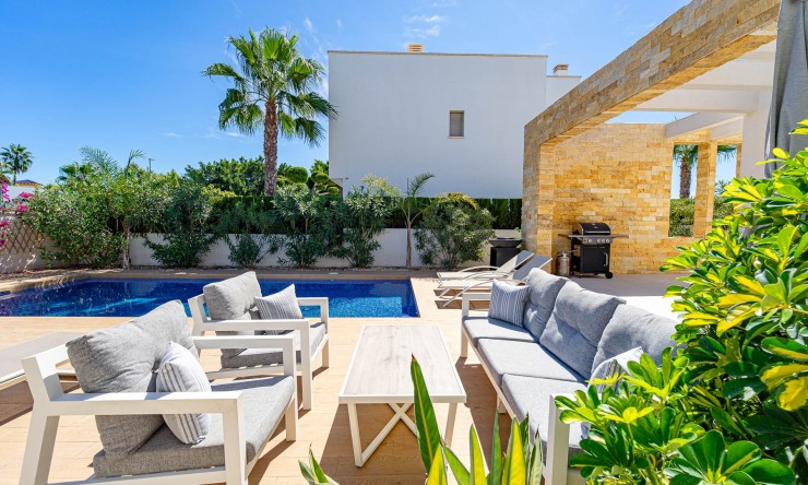 Wederverkoop - Vrijstaande Villa - Ciudad Quesada - Doña Pepa