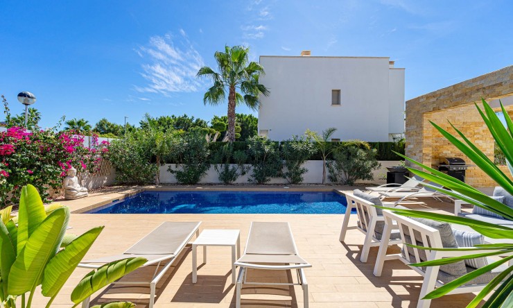 Wederverkoop - Vrijstaande Villa - Ciudad Quesada - Doña Pepa
