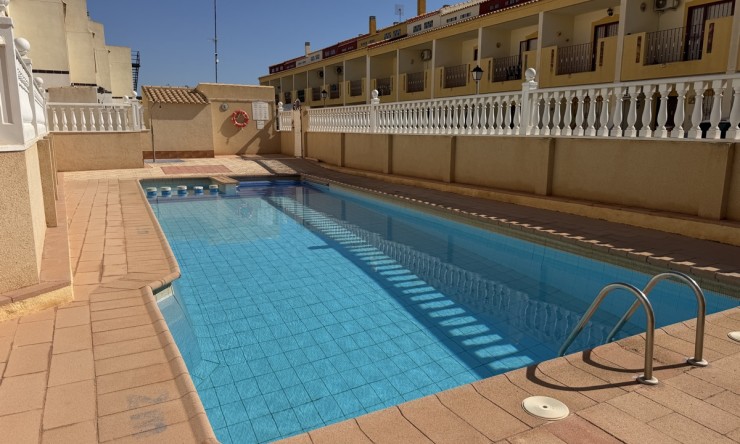 Wederverkoop - Herenhuis - Orihuela Costa - La Zenia