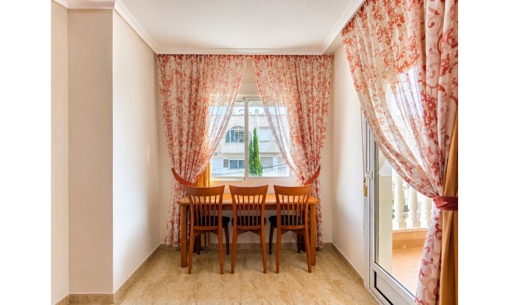Re-Sale - Apartment - Torrevieja - Playa Del Cura