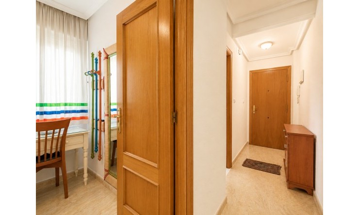 Re-Sale - Apartment - Torrevieja - Playa Del Cura