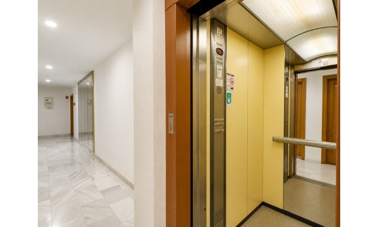 Re-Sale - Apartment - Torrevieja - Playa Del Cura
