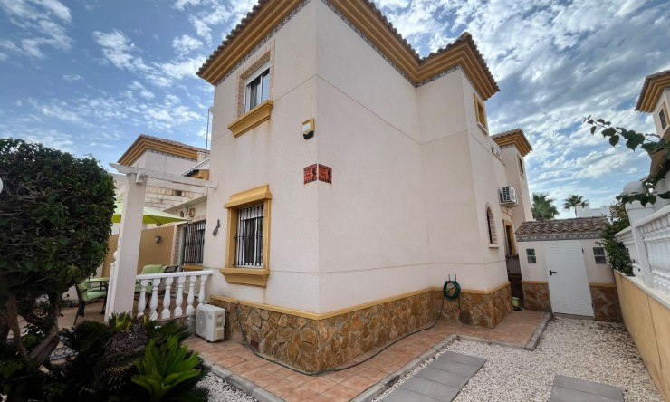Videresalg - Firemannsvilla - Orihuela Costa - Villamartin