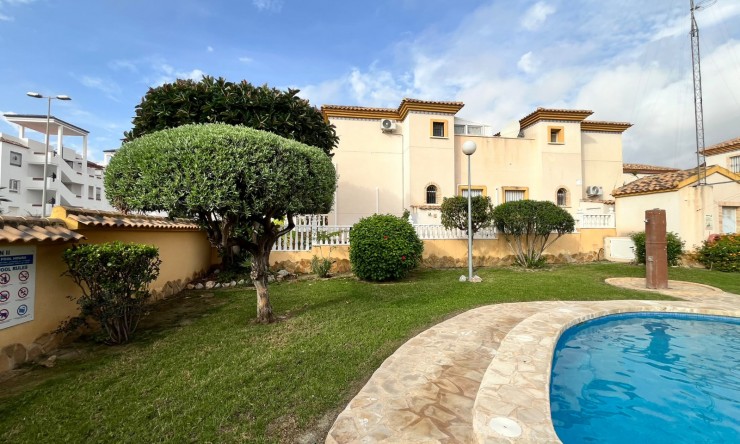 Videresalg - Firemannsvilla - Orihuela Costa - Villamartin