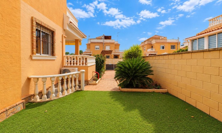 Wederverkoop - Vierkante Villa - Ciudad Quesada - Lo Marabu