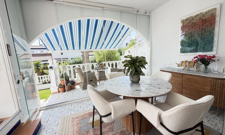 Wederverkoop - Bungalow - Orihuela Costa - Villamartin