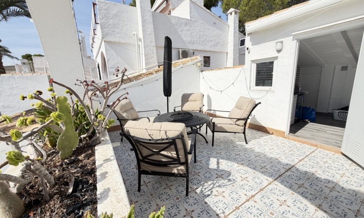 Wederverkoop - Bungalow - Orihuela Costa - Villamartin