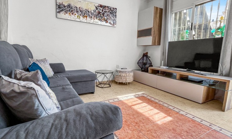 Re-Sale - Bungalow - Torrevieja - La Siesta - El Salado -  Torreta