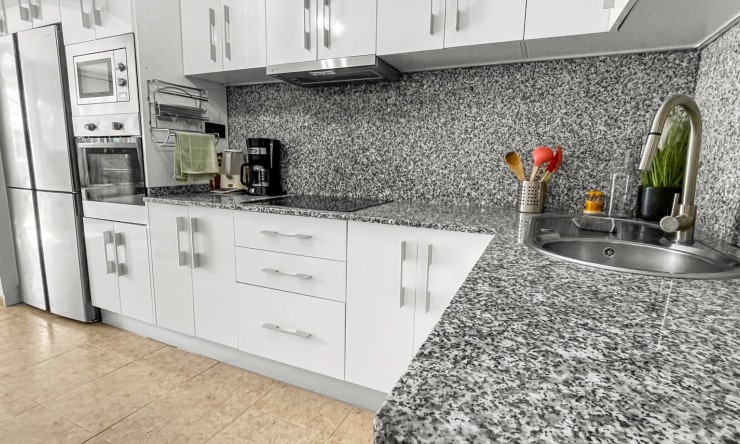 Re-Sale - Bungalow - Torrevieja - La Siesta - El Salado -  Torreta