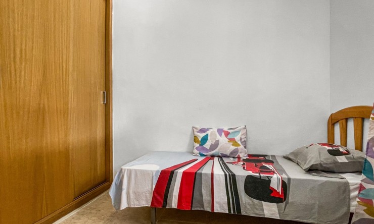 Re-Sale - Bungalow - Torrevieja - La Siesta - El Salado -  Torreta