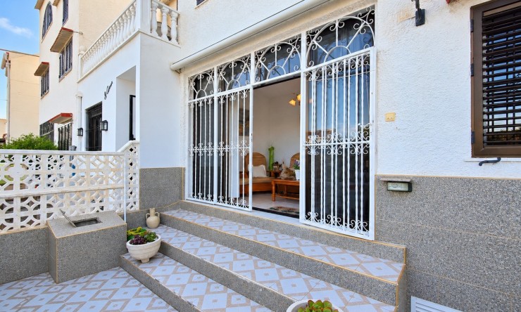 Re-Sale - Townhouse - Torrevieja - Torrevieja - Centre