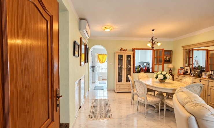 Re-Sale - Townhouse - Torrevieja - Torrevieja - Centre