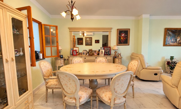 Re-Sale - Townhouse - Torrevieja - Torrevieja - Centre