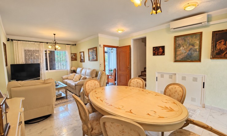Re-Sale - Townhouse - Torrevieja - Torrevieja - Centre