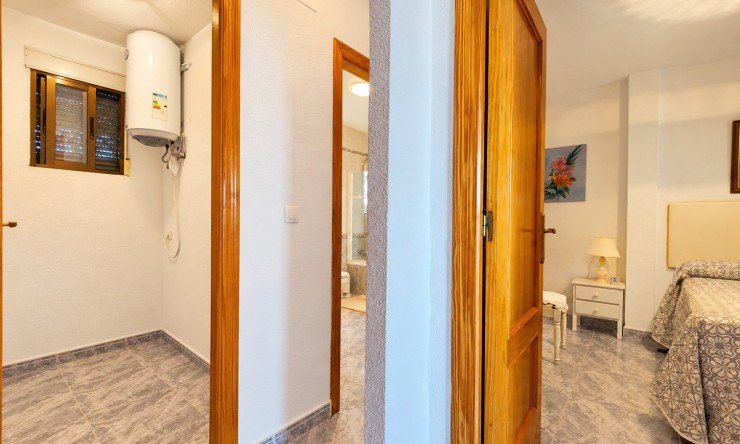 Re-Sale - Townhouse - Torrevieja - Torrevieja - Centre