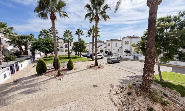 Re-Sale - Apartment - Orihuela Costa - Villamartin