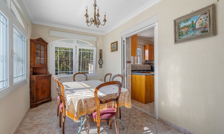 Videresalg - Frittliggende Villa - Ciudad Quesada - Ciudad Quesada - Byen