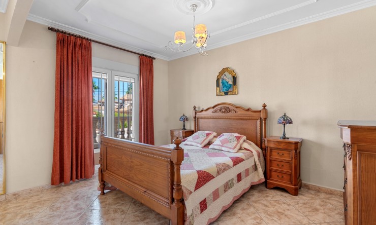 Videresalg - Frittliggende Villa - Ciudad Quesada - Ciudad Quesada - Byen