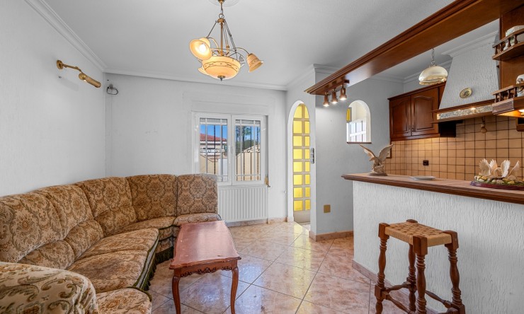 Videresalg - Frittliggende Villa - Ciudad Quesada - Ciudad Quesada - Byen
