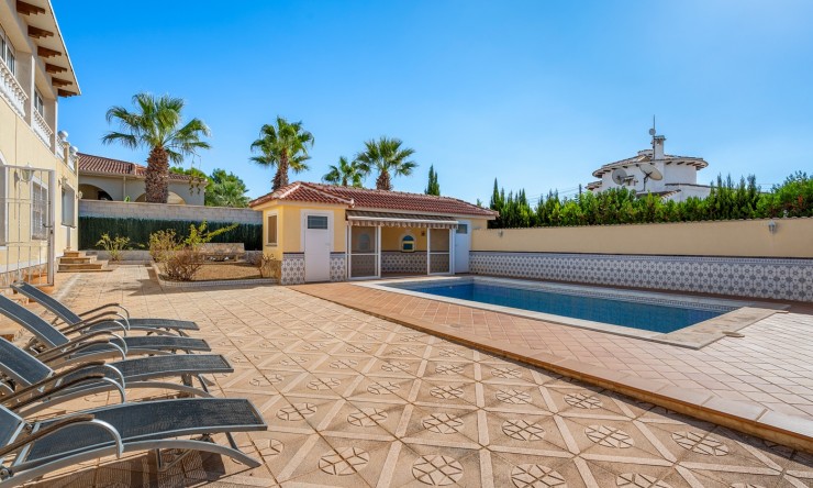 Videresalg - Frittliggende Villa - Ciudad Quesada - Ciudad Quesada - Byen