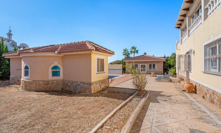 Videresalg - Frittliggende Villa - Ciudad Quesada - Ciudad Quesada - Byen