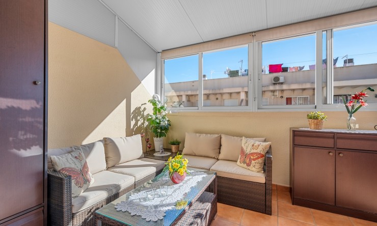 Re-Sale - Apartment - Torrevieja - Torrevieja - Centre