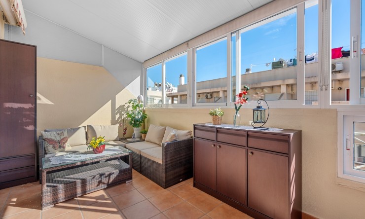 Re-Sale - Apartment - Torrevieja - Torrevieja - Centre