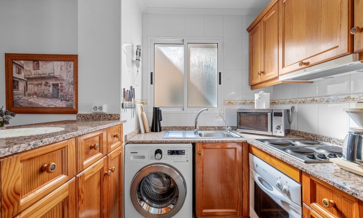 Re-Sale - Apartment - Torrevieja - Torrevieja - Centre