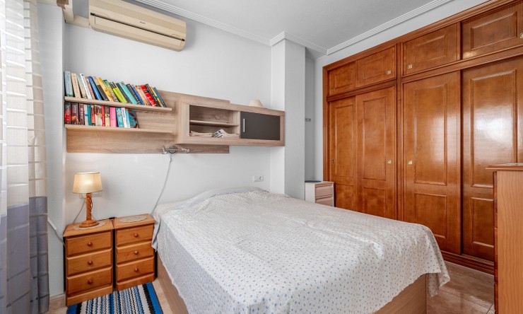 Re-Sale - Apartment - Torrevieja - Torrevieja - Centre