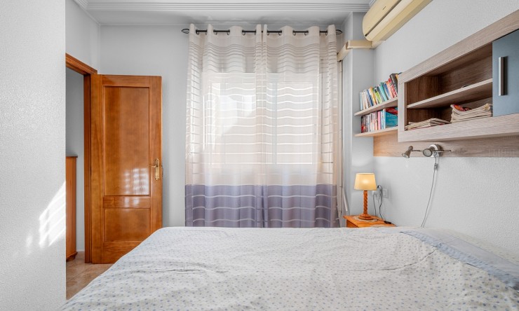 Re-Sale - Apartment - Torrevieja - Torrevieja - Centre