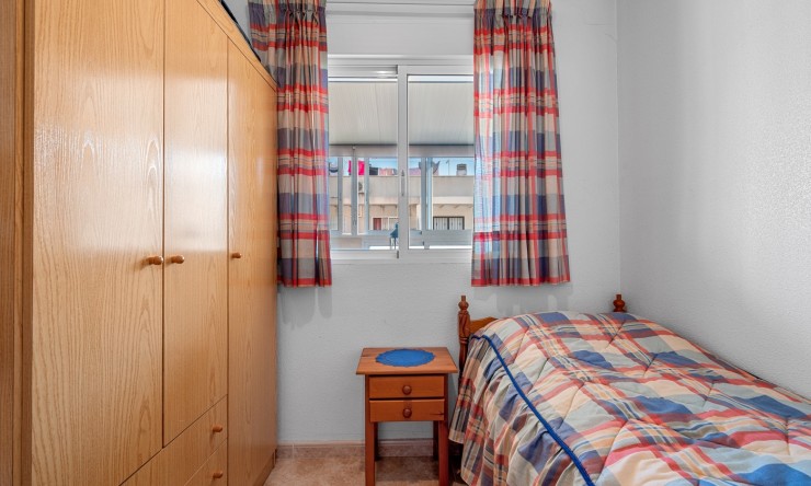 Re-Sale - Apartment - Torrevieja - Torrevieja - Centre