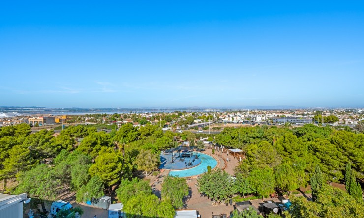Re-Sale - Apartment - Torrevieja - Torrevieja - Centre