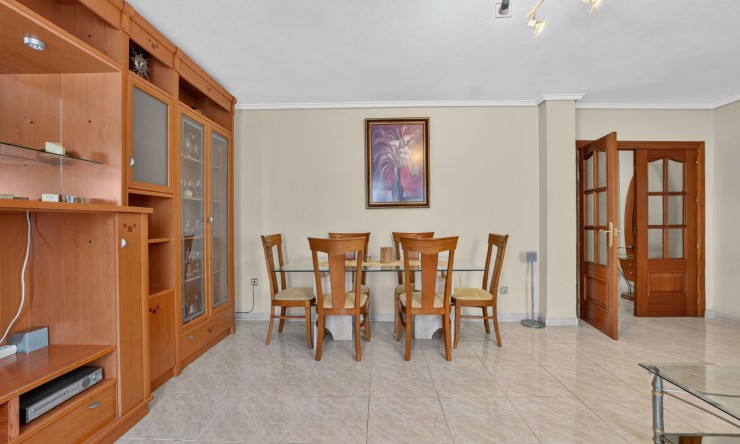 Re-Sale - Apartment - Torrevieja - Torrevieja - Centre