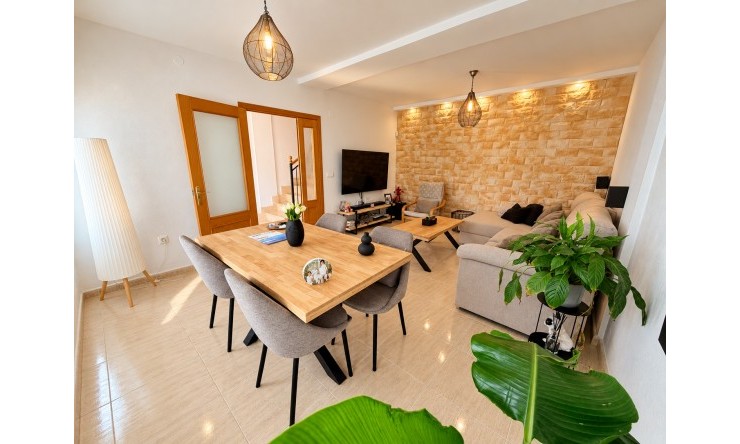 Re-Sale - Townhouse - Daya Nueva - Daya Nueva - Town