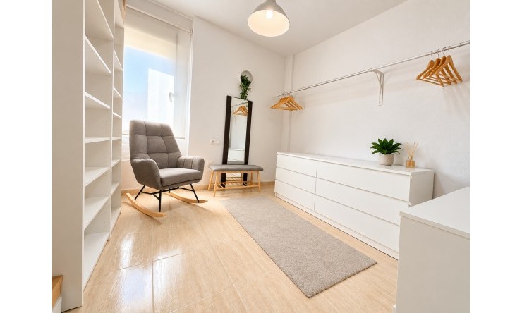 Re-Sale - Townhouse - Daya Nueva - Daya Nueva - Town