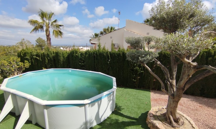 Videresalg - Frittliggende Villa - Ciudad Quesada - Pueblo Lucero