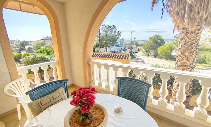 Videresalg - Frittliggende Villa - Ciudad Quesada - Pueblo Lucero