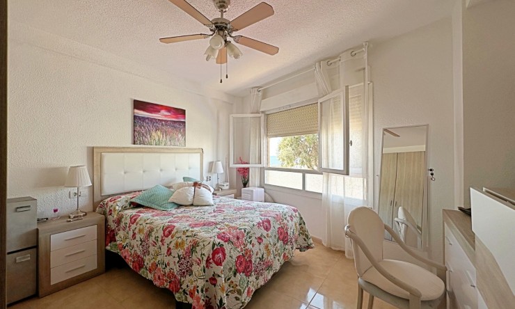 Re-Sale - Apartment - Torrevieja - Playa de los Naufragos