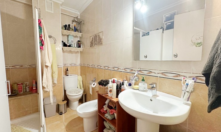 Re-Sale - Apartment - Torrevieja - Playa de los Naufragos