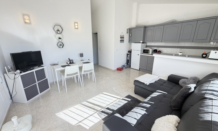 Re-Sale - Apartment - Orihuela Costa - Villamartin