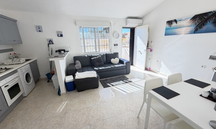 Re-Sale - Apartment - Orihuela Costa - Villamartin