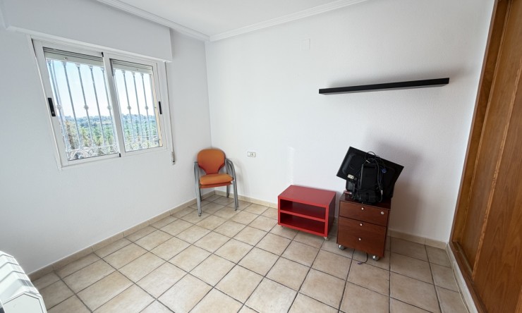 Wederverkoop - Vierkante Villa - Torrevieja - Los Balcones