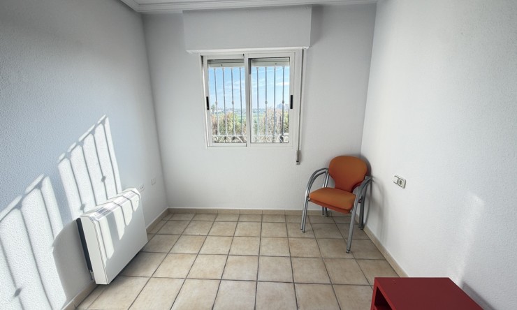 Wederverkoop - Vierkante Villa - Torrevieja - Los Balcones