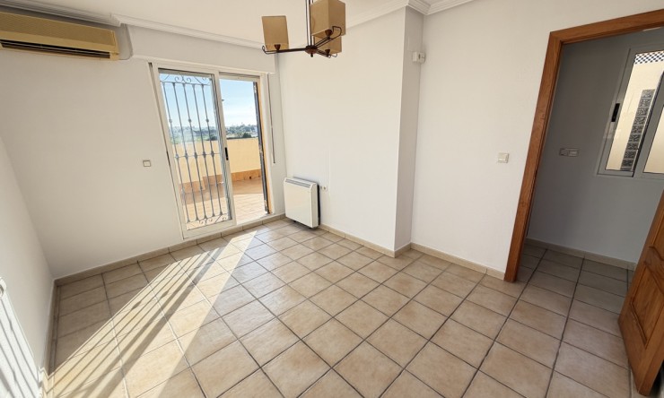 Wederverkoop - Vierkante Villa - Torrevieja - Los Balcones